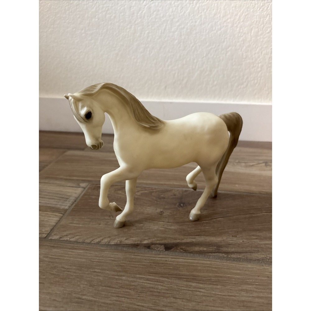 Breyer Horse Prancing White Mare 1986 Reeves International Vintage Toy